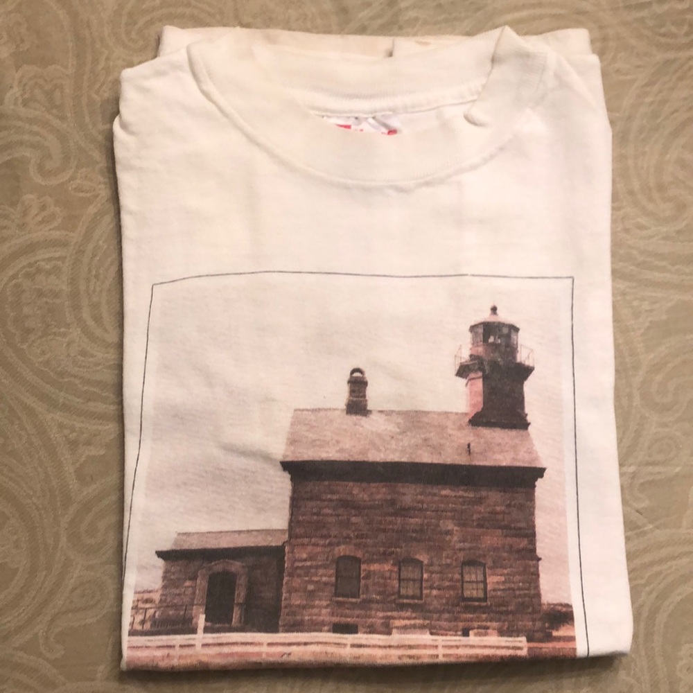 👕 Youth Medium Ok Condition Block Island T-Shirt